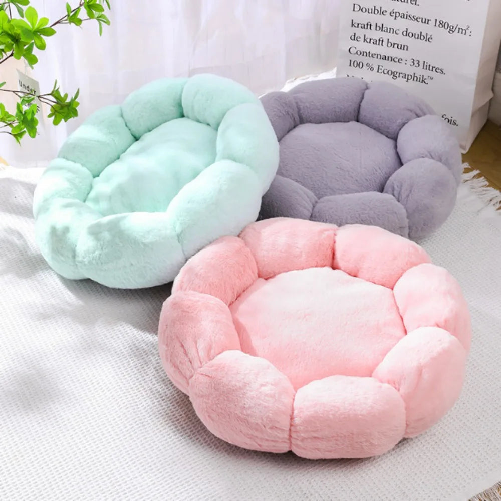 Flower-Shaped Plush Pet Bed - Cozy Cat & Dog Nest with Cushioned Mat | Soft & Decorative Pet Furniture for Indoor Comfort