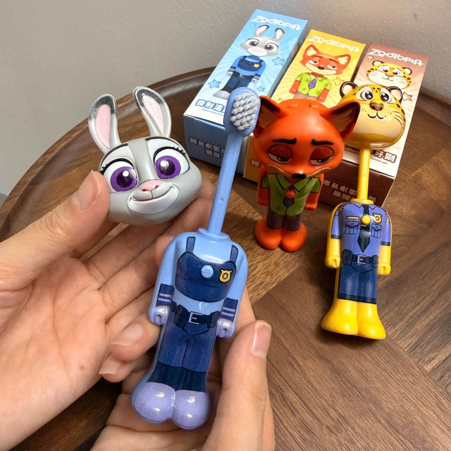 Zootopia Internet Celebrity Retractable Toothbrush Nick Judy Deformed Soft Bristled Toothbrush Fine Bristle back-to-school Gift