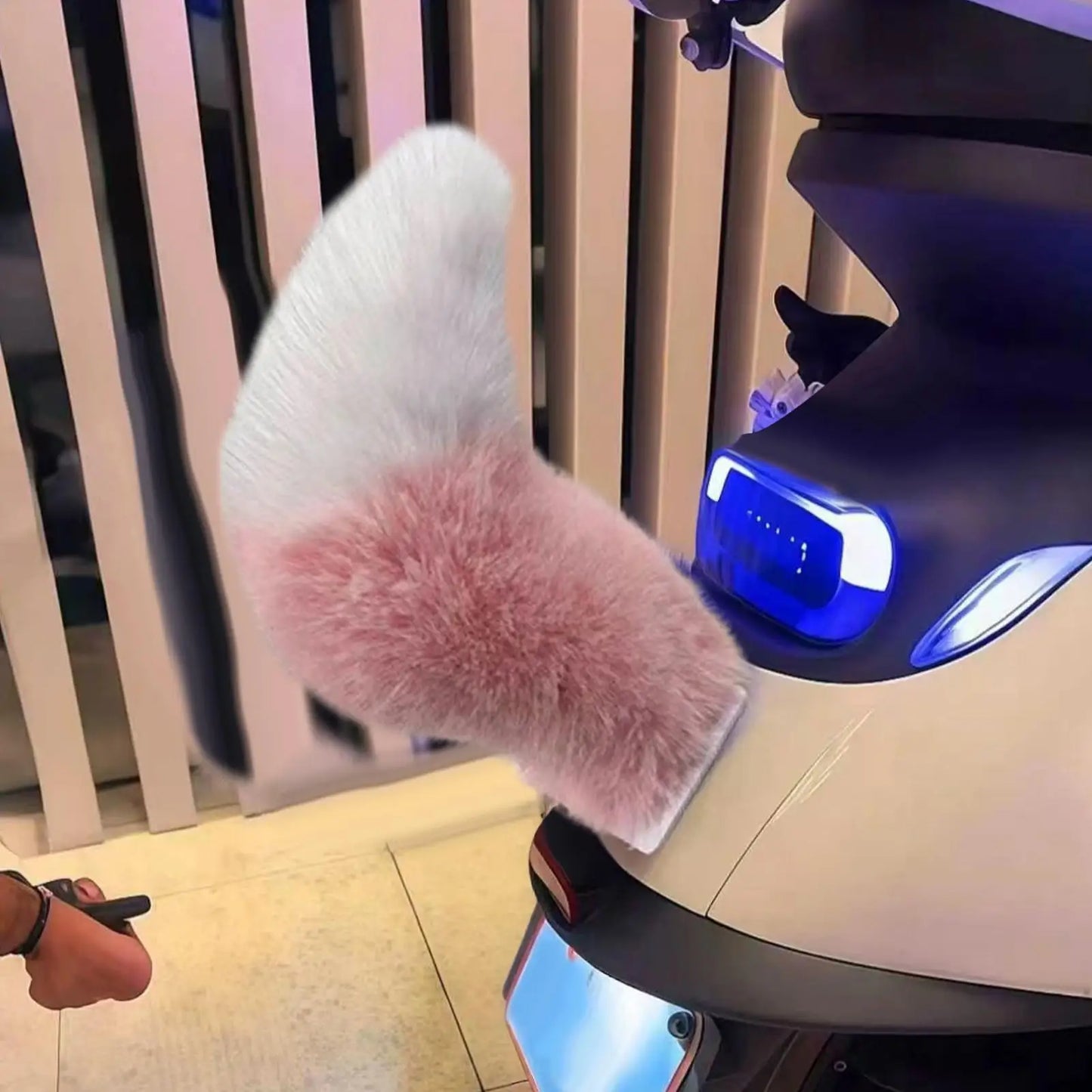 Electric vehicle Wigging tail Motorcycle Animal Tail Adjustable Motorbike Prank Gadget for Women Female Riders