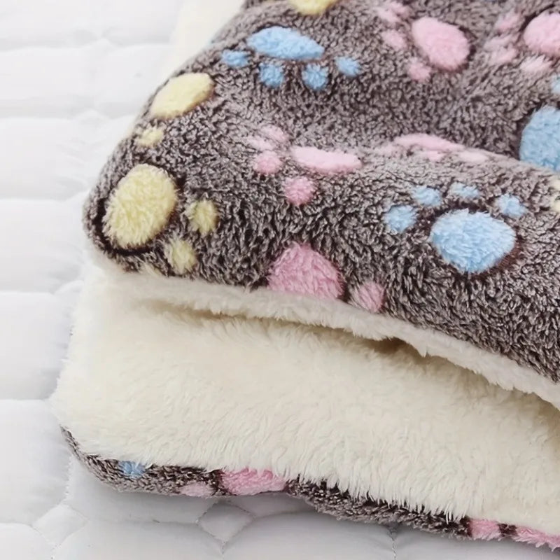 Cozy Dog Bed with Heart Pattern, Warm Plush Pet Mat for Small Medium Breeds, Soft Non-Electric Winter Cushion for Cats and Dogs
