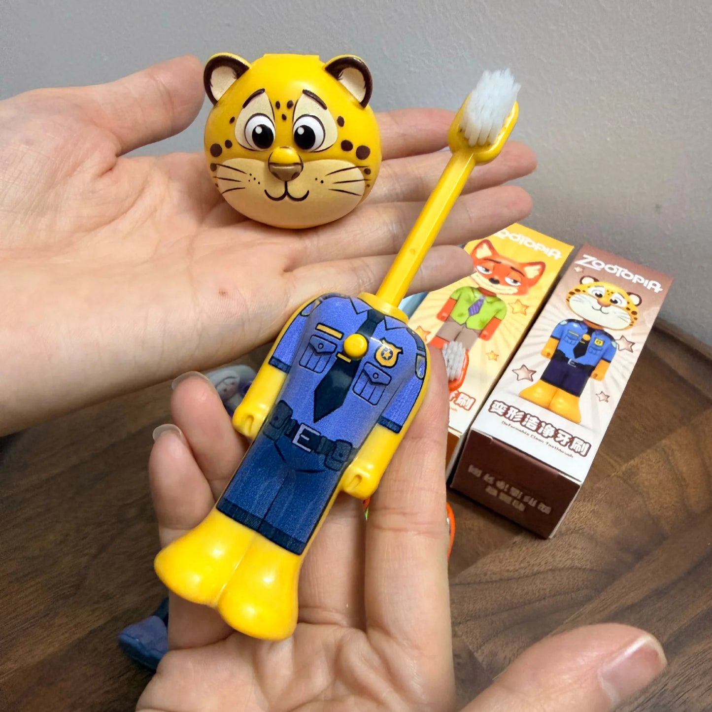 Zootopia Internet Celebrity Retractable Toothbrush Nick Judy Deformed Soft Bristled Toothbrush Fine Bristle back-to-school Gift