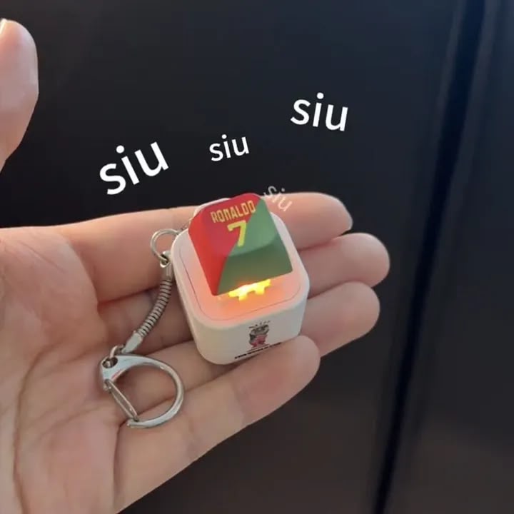 Mini SIUU Football Sound Button Keychain – CR7 Celebration Sound Keyring | Fun Gift for Football Fans ⚽🔊
