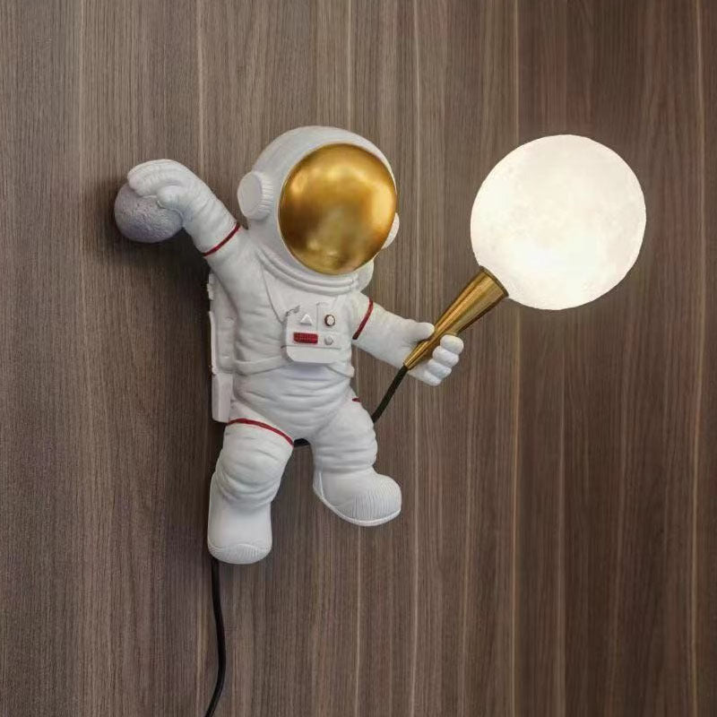 Astronaut Ornaments Table Lamp